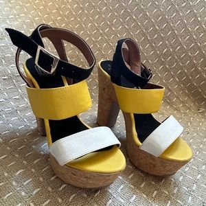 MAKER’S black, yellow, and white heels/size 6 usa